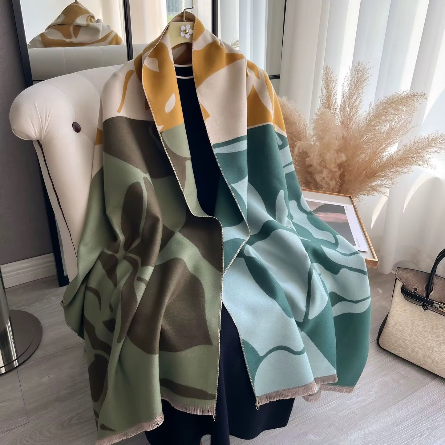 30242 Deco Shawl