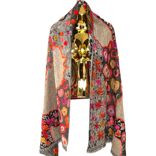 W30916.10 Enchanted Shawl