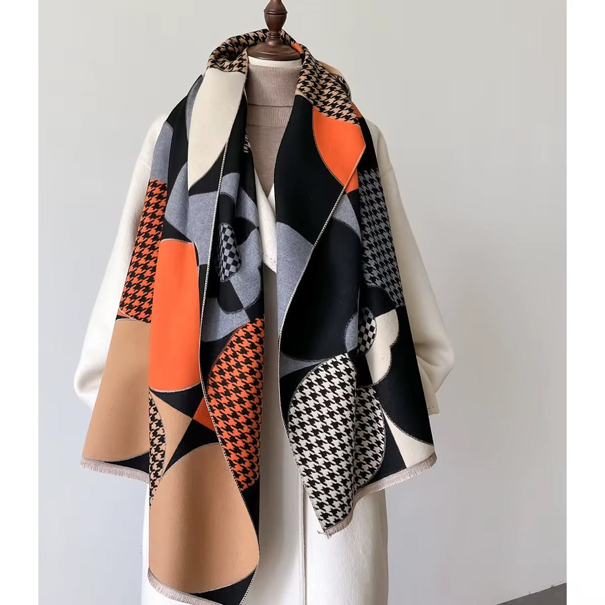 30242 Deco Shawl