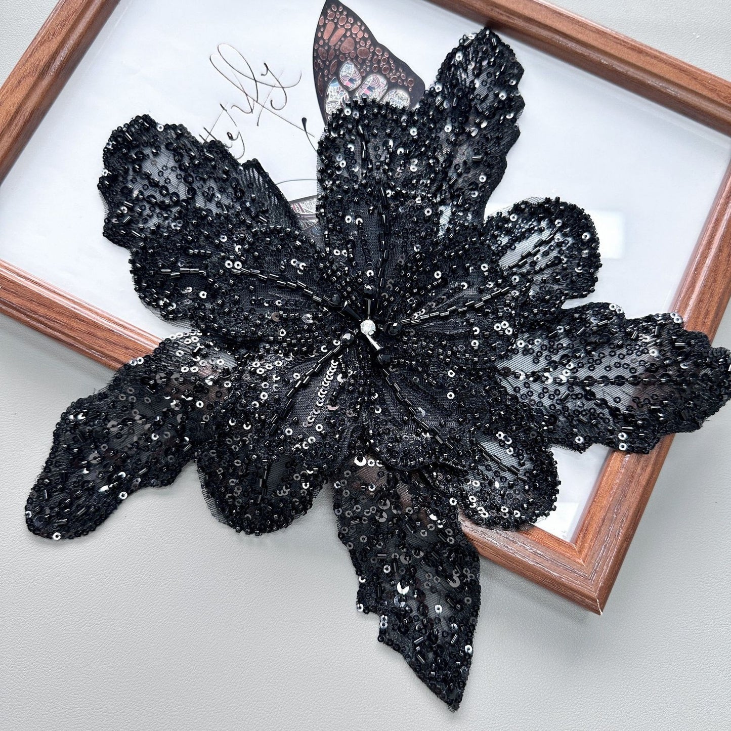 00351 Sequin Applique