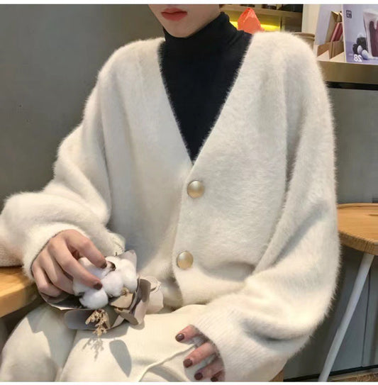 70483 Pin Cardigan