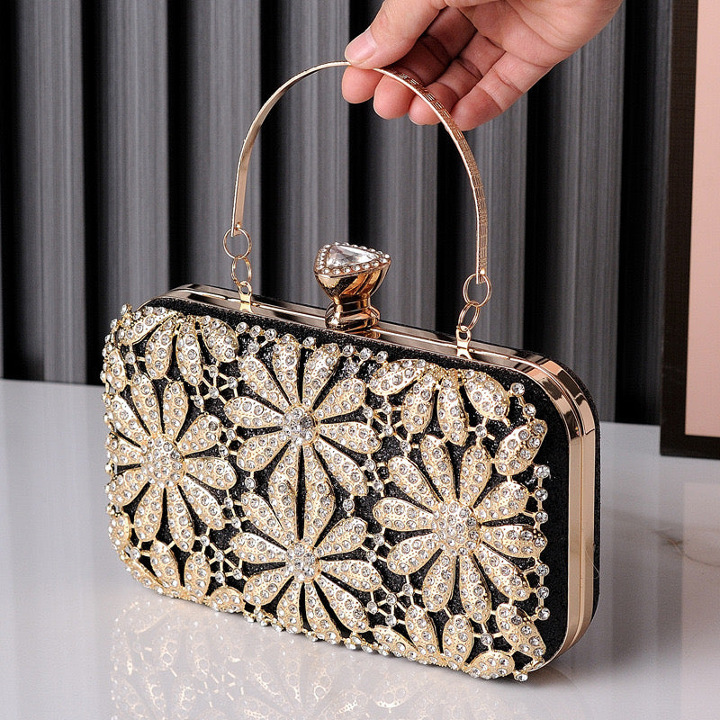 90152 Daisy Clutch