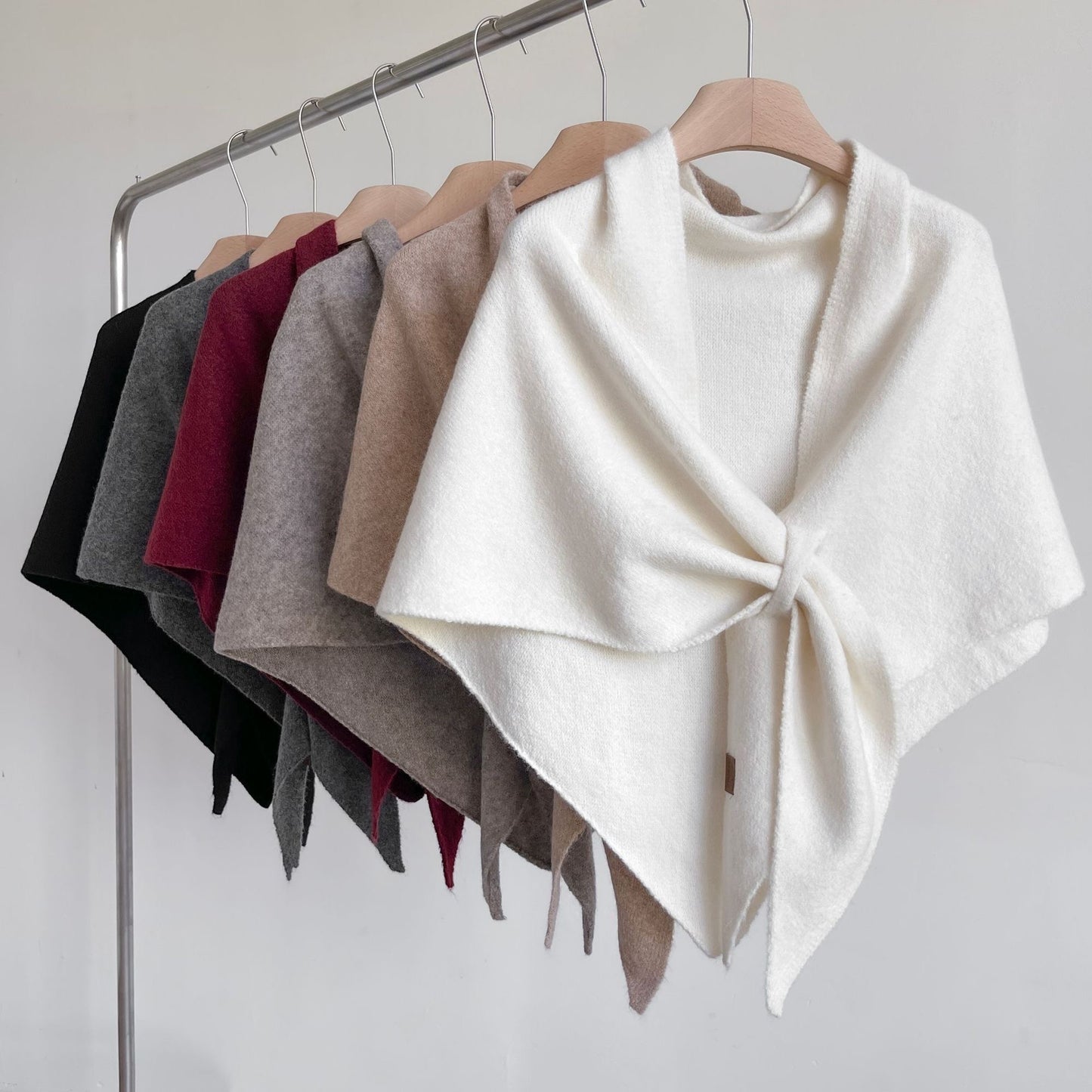 70538 Hugger Shawl