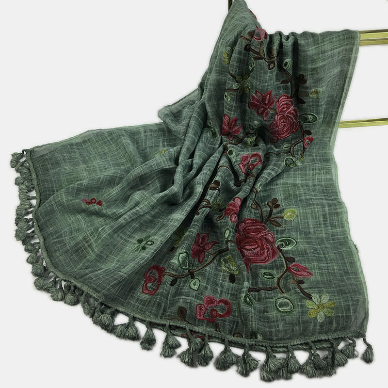 30462 Embroidery Shawl