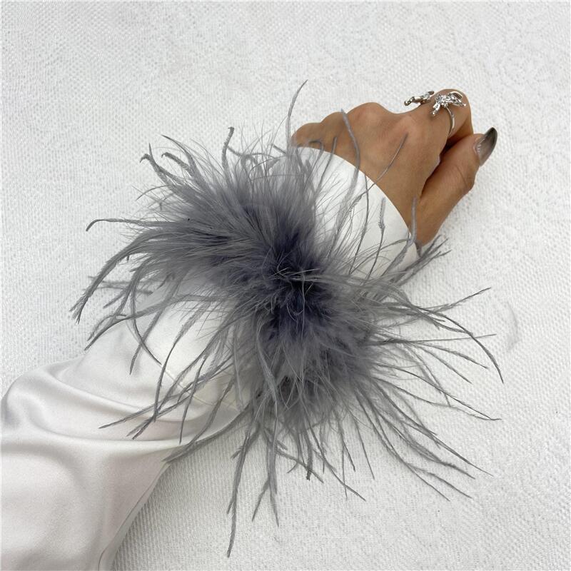 00233 Feather Cuff