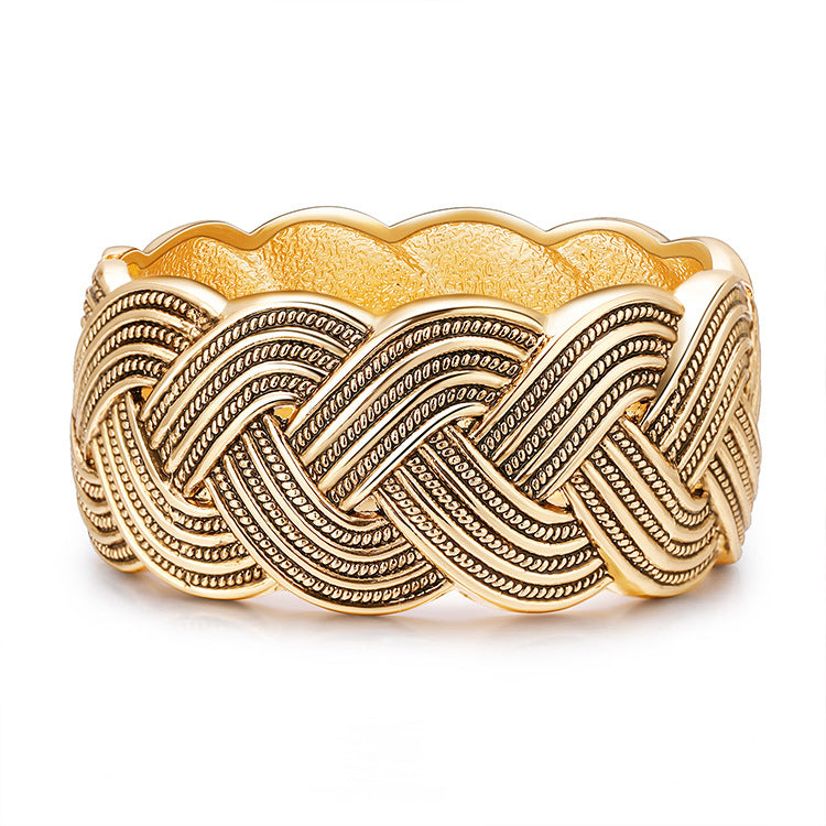 80038 Twist Bracelet