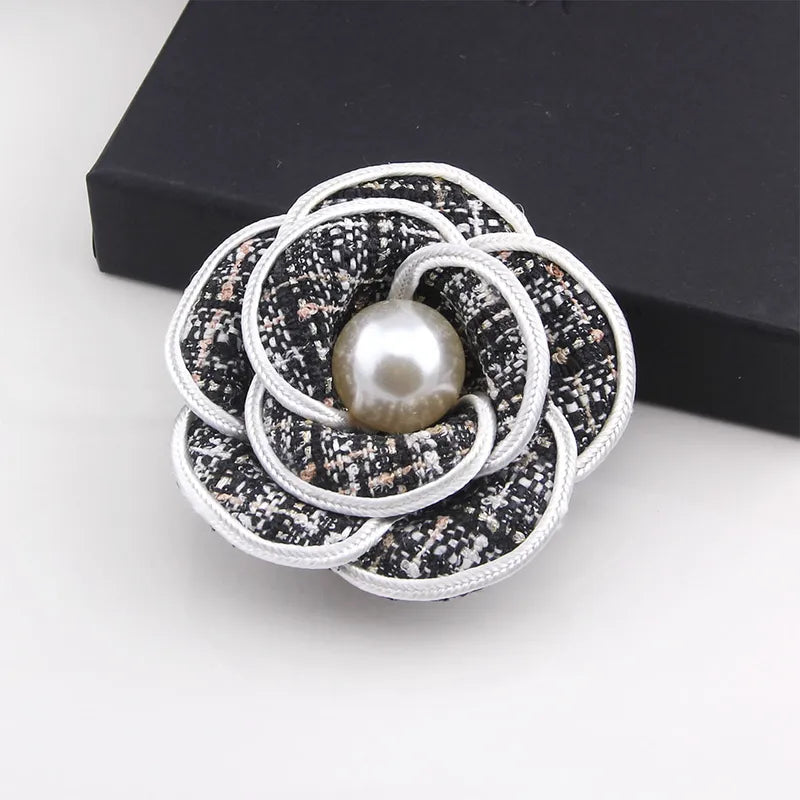 00251 Tweed Flower Brooch