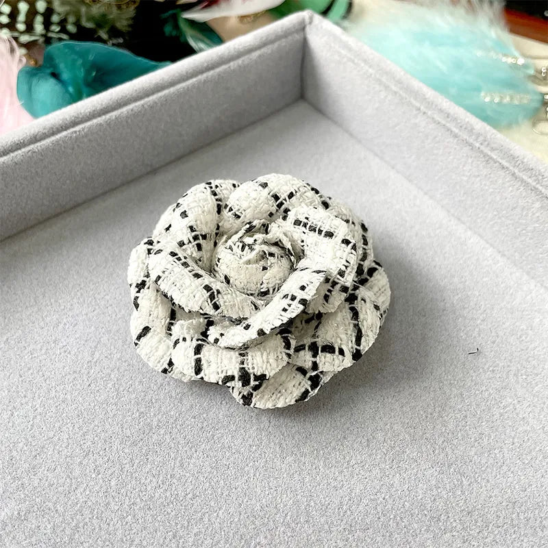00251 Tweed Flower Brooch
