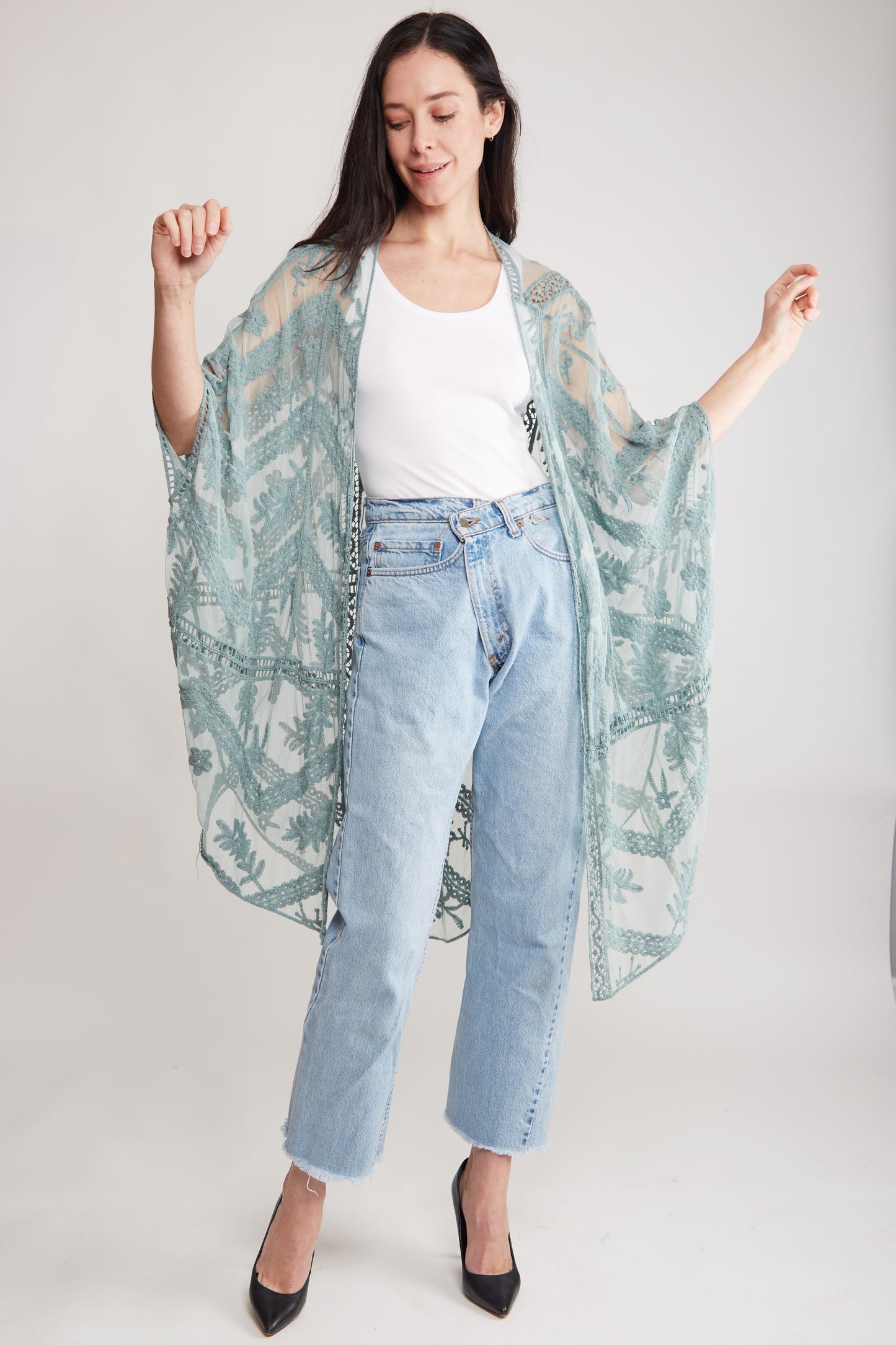 70050 Lace Kimono