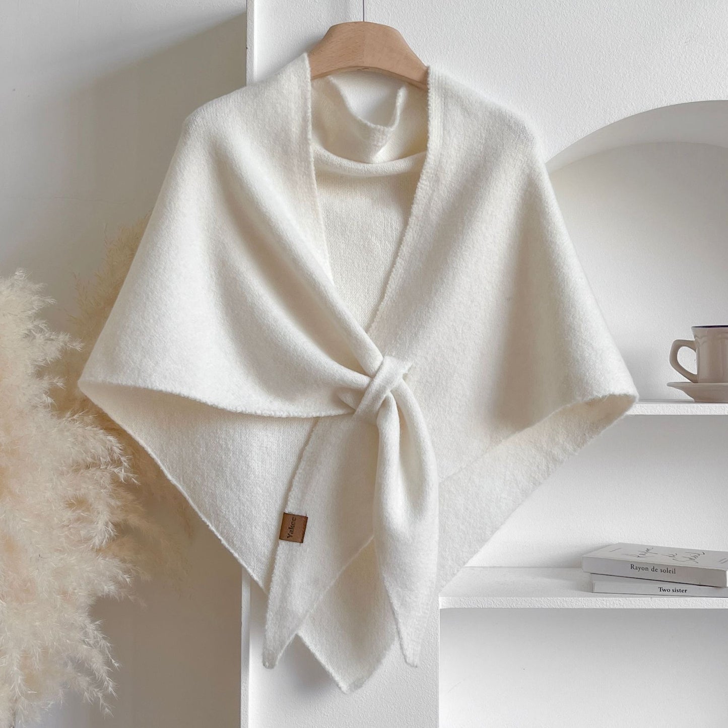 70538 Hugger Shawl