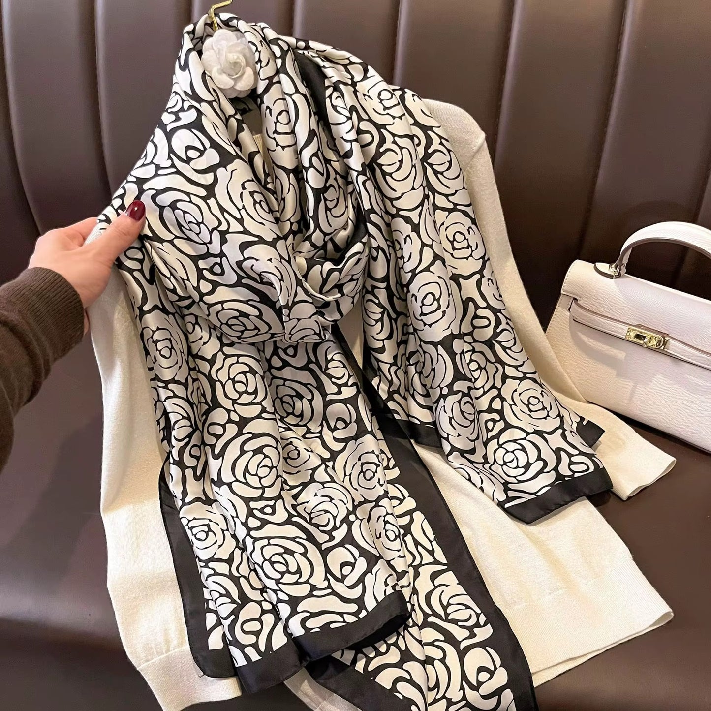 30498 Accent Shawl
