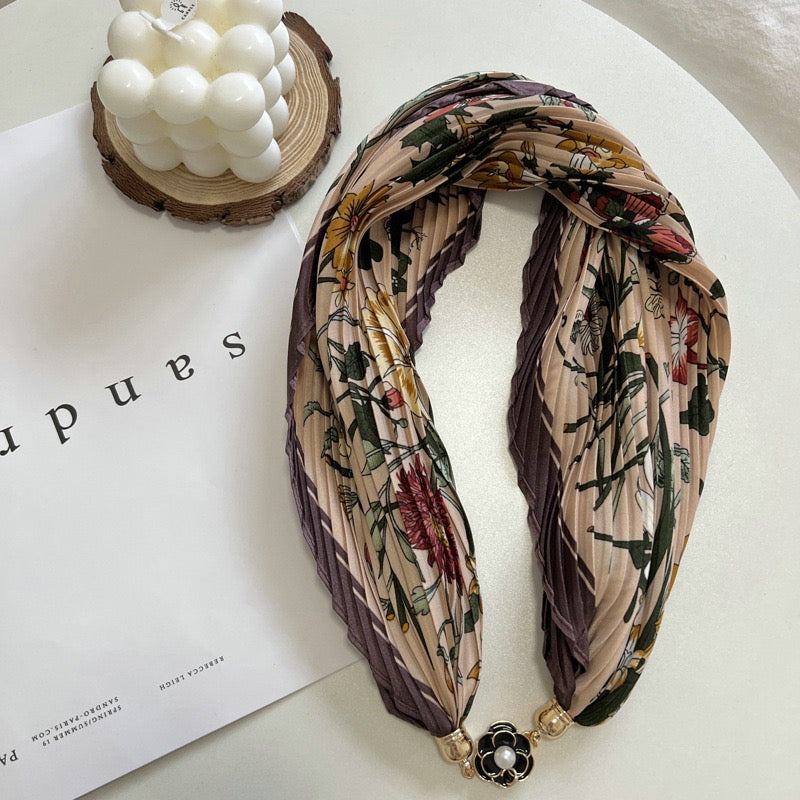 30390 Jewel Neck Scarf