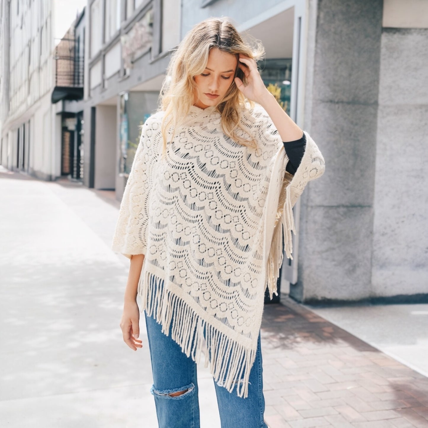 70108 Wave Poncho
