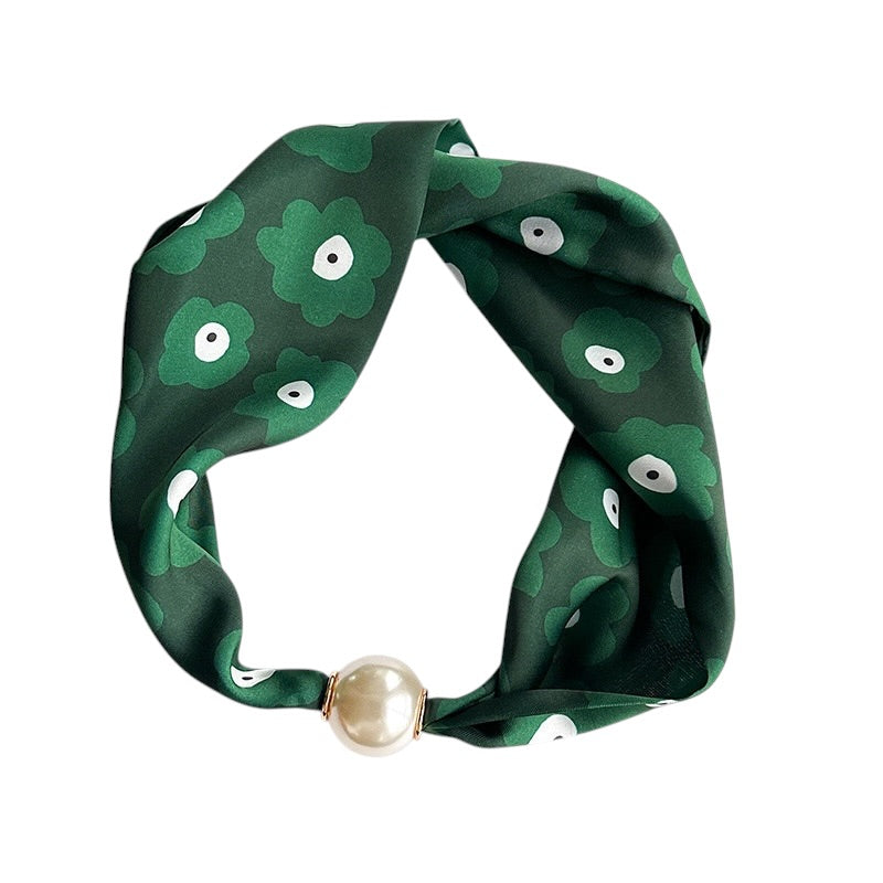 30390 Jewel Neck Scarf