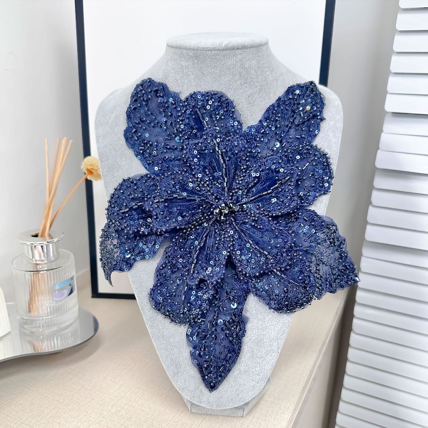00351 Sequin Applique