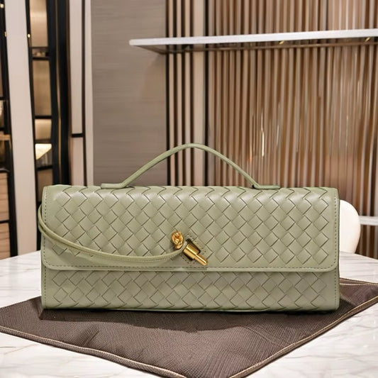 90070 Entree Clutch