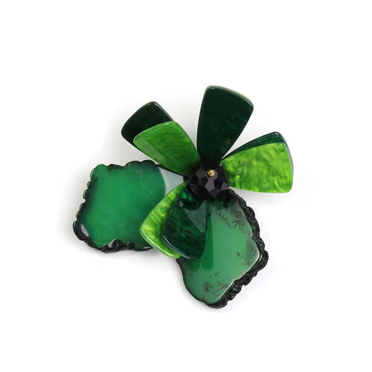 00335 Ari Spinner Pin