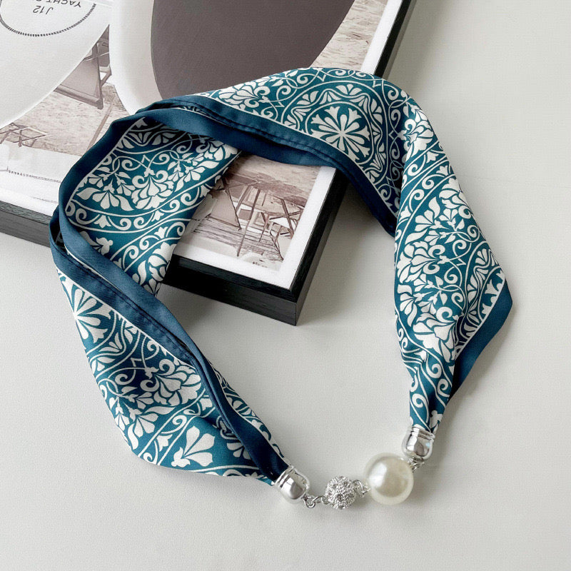 30390 Jewel Neck Scarf