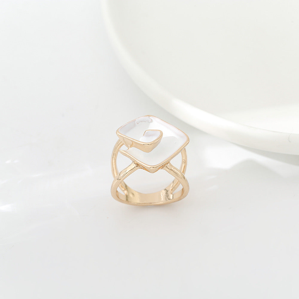 00024.6 Square Scarf Ring