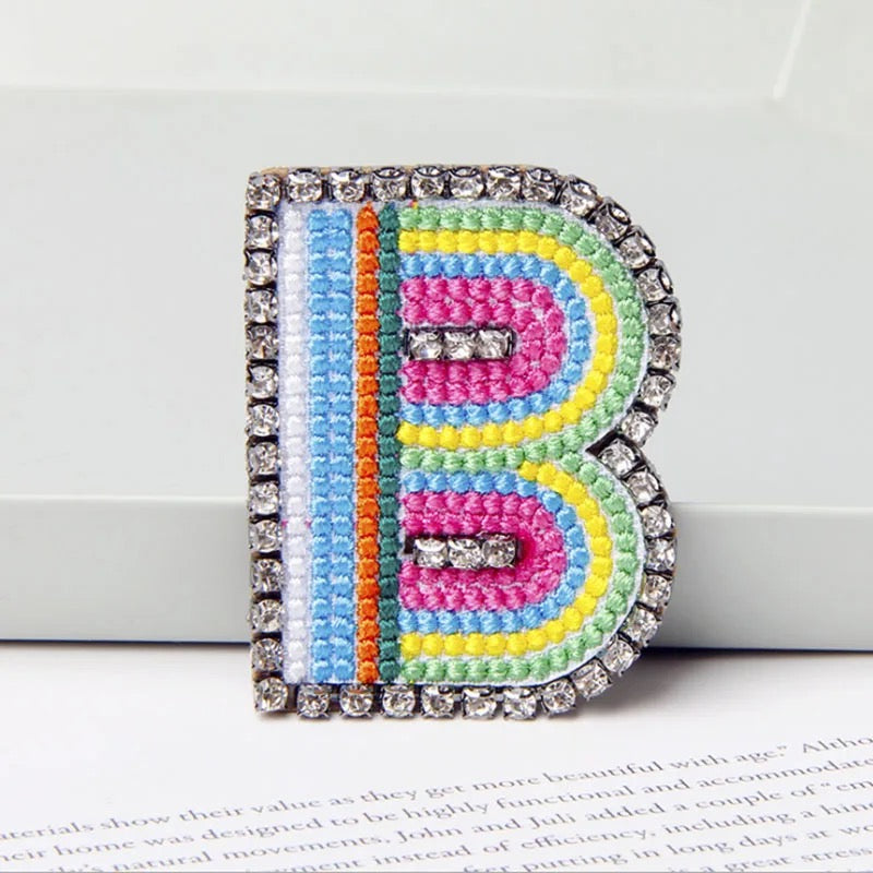 00101.8 Monogram Pin