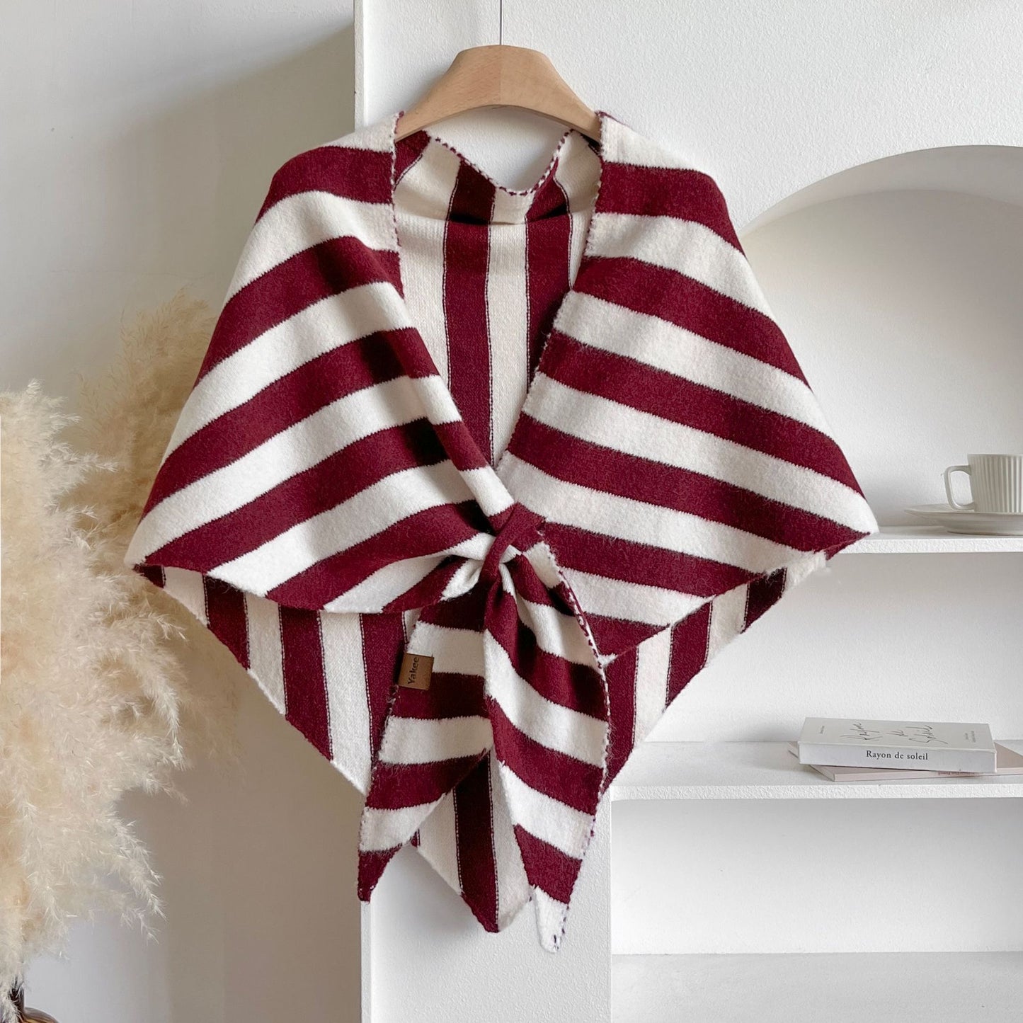 70538 Hugger Shawl