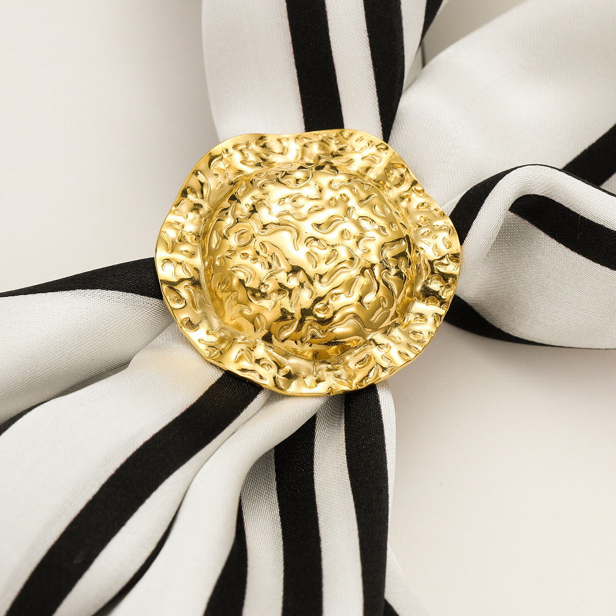 00024.7 - Elegant Scarf Ring