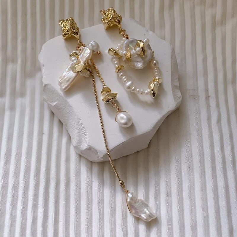 80142 Falling Pearl Earring