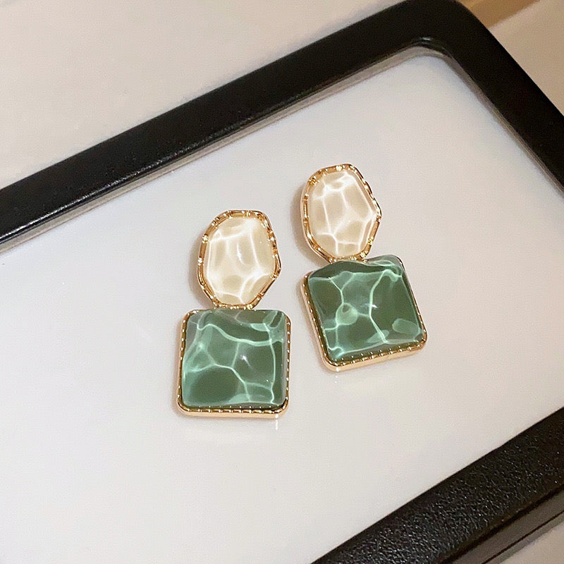 80167 Deinty Earrings