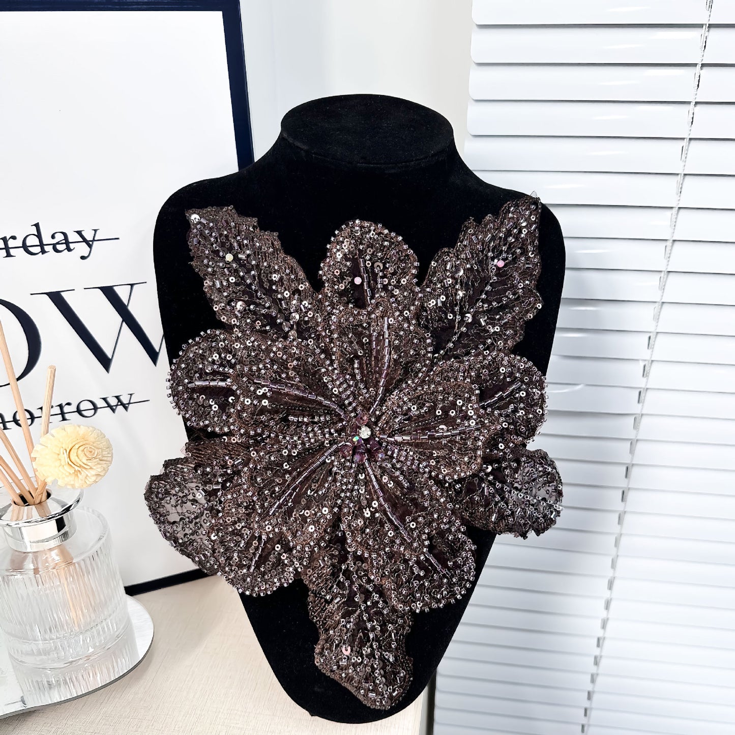 00351 Sequin Applique