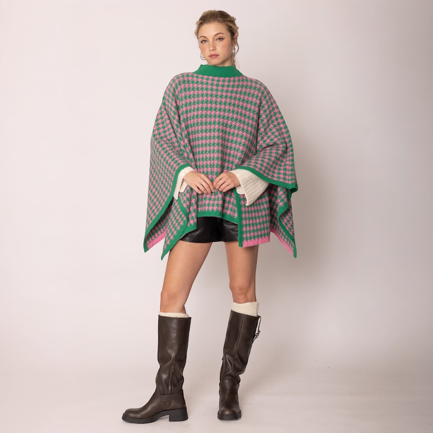 70066 Martina Poncho