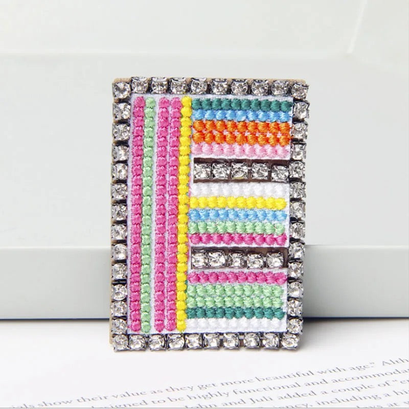 00101.8 Monogram Pin