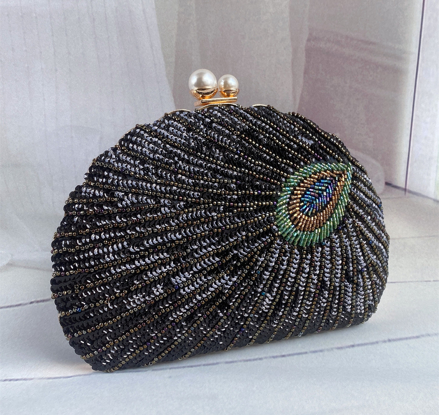 90101 Peacock Clutch