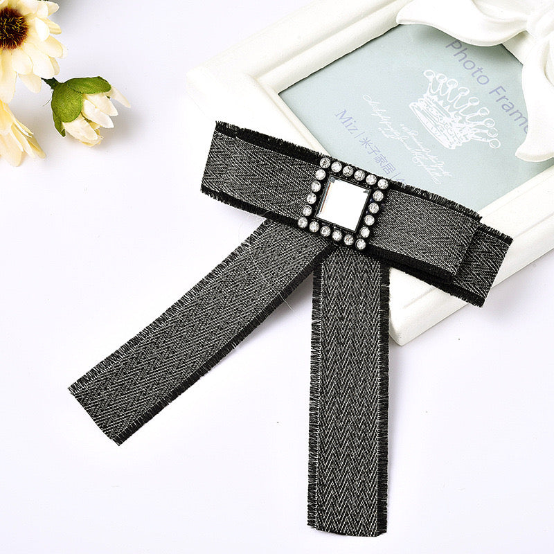 00298 Stone Bow Brooch