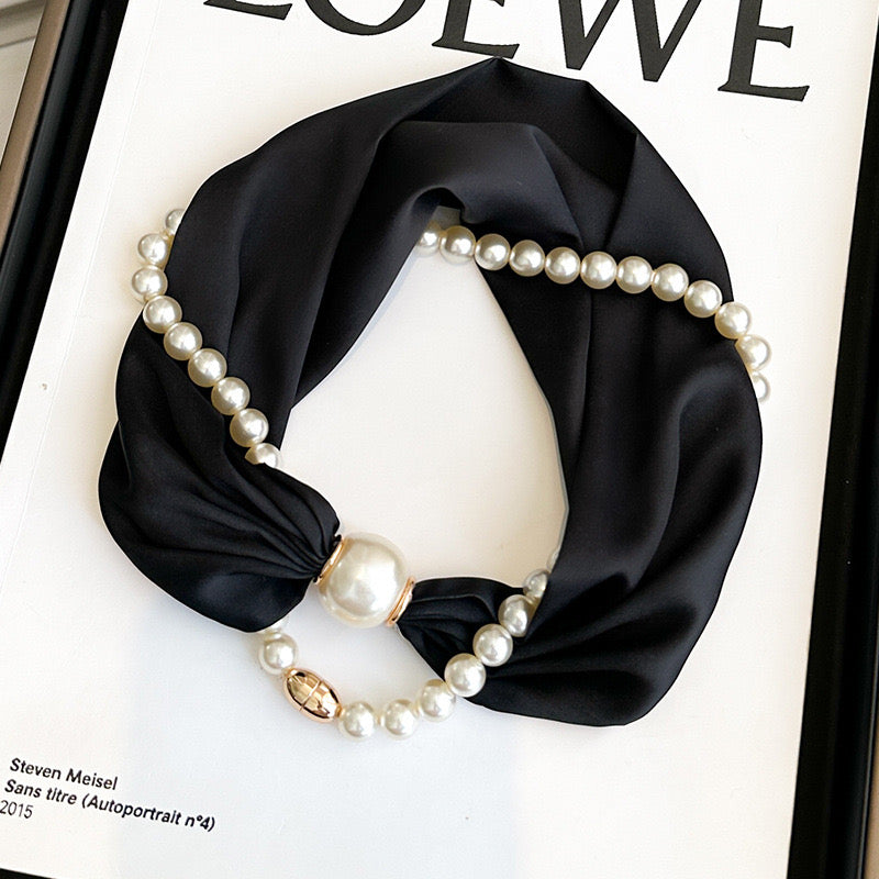 30390 Jewel Neck Scarf