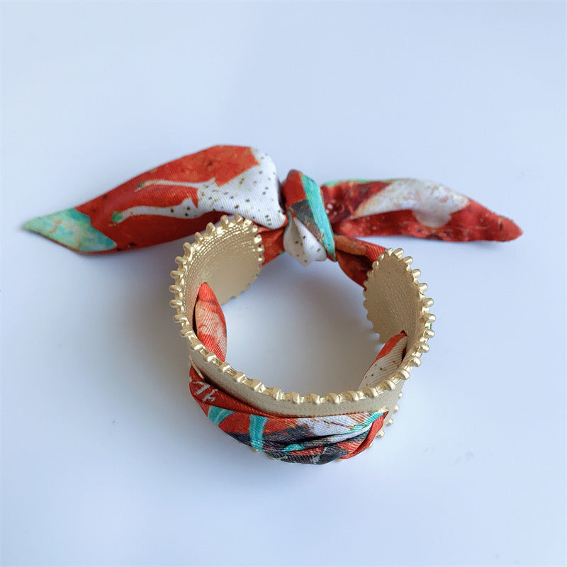 80240 Tie Cuff
