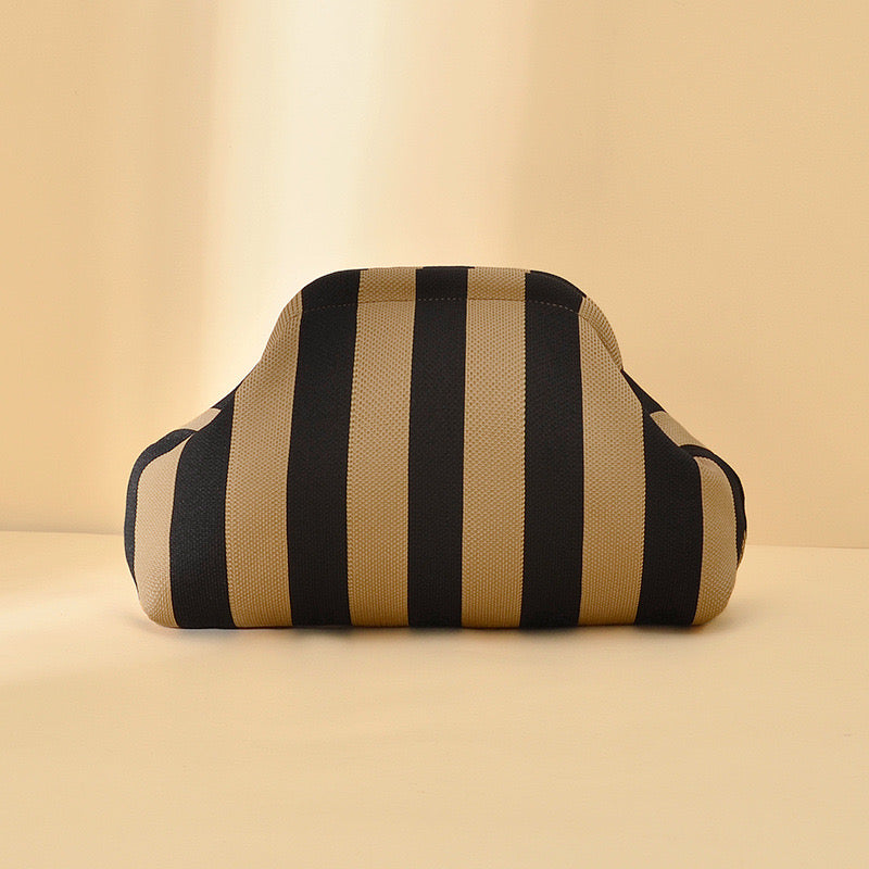 90160 The Pouch Clutch
