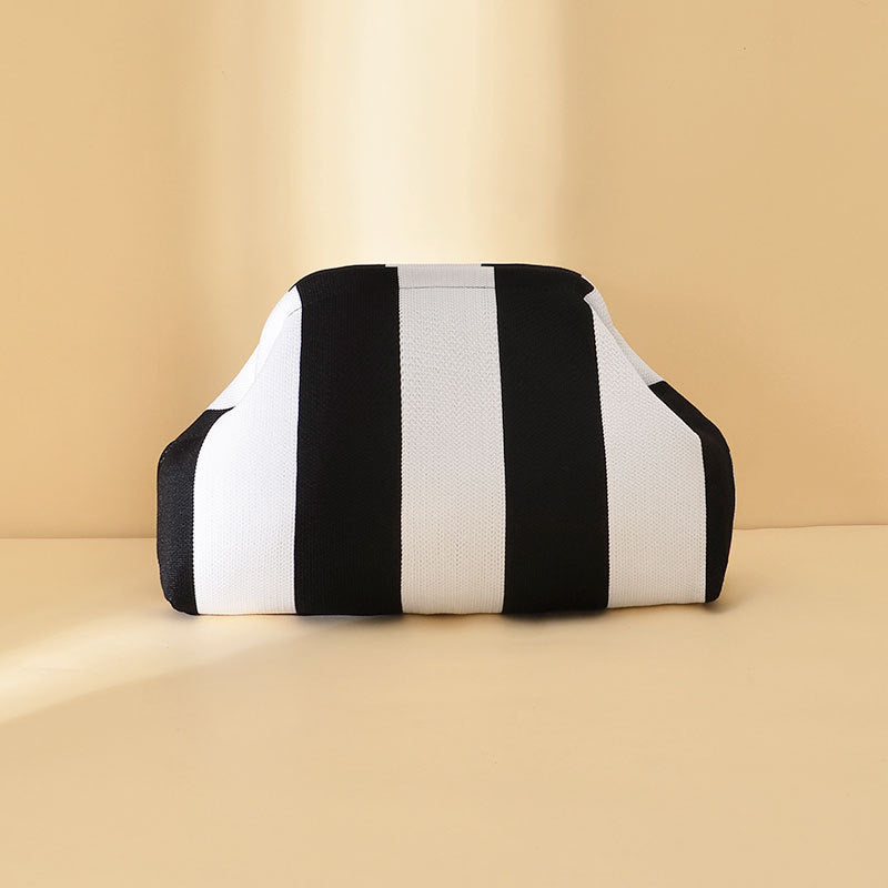 90160 The Pouch Clutch