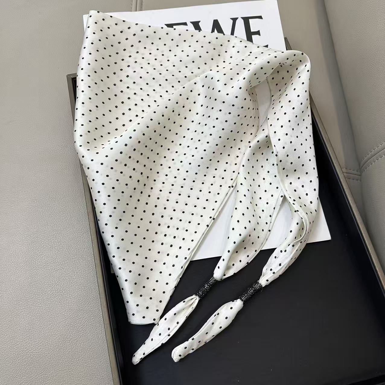 00134 Tri Neck Scarf