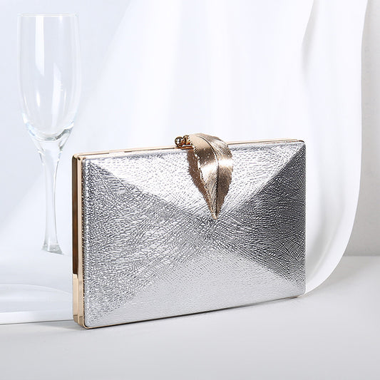 90096 Diamond Clutch