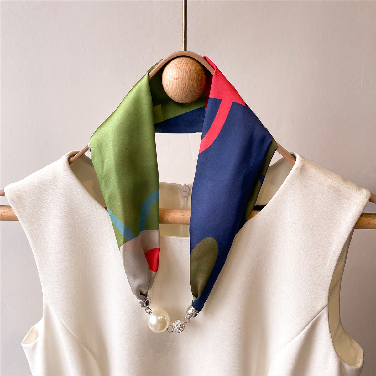 30390 Jewel Neck Scarf