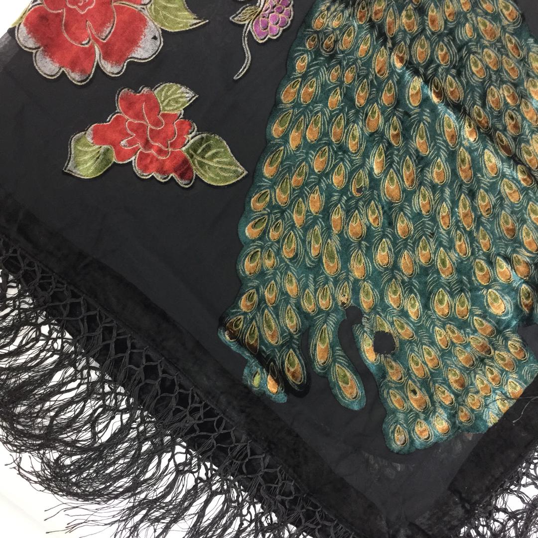 30908 Peacock Shawl